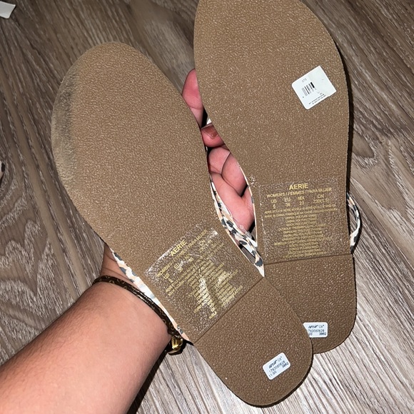 Aerie leopard flip flops - Picture 7 of 7
